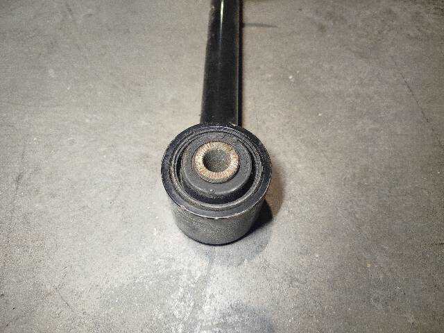 Foto 3ª: Brazo Suspension Trasero Derecho Nissan Navara 2.3 TD D23 [YS23] (2018)