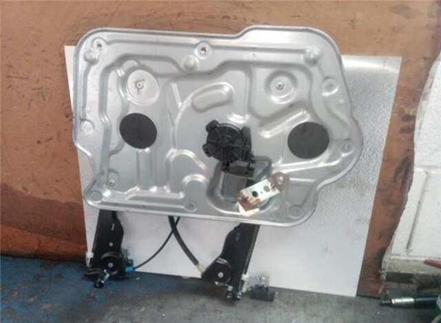 Foto 2ª: Elevalunas Eléctrico Trasero Derecho Nissan Qashqai 1.5DCI [K9KD430]