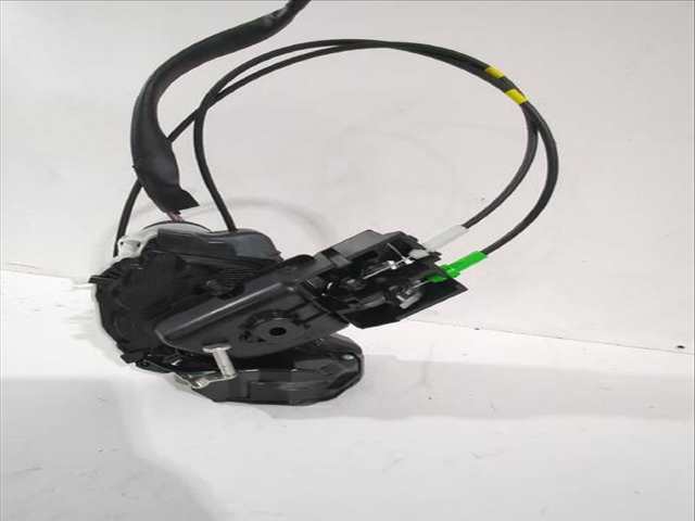 Foto 2ª: Cerradura Puerta Trasera Izquierda Toyota Yaris ACTIVE 112CV [2NRFKE] (2017)