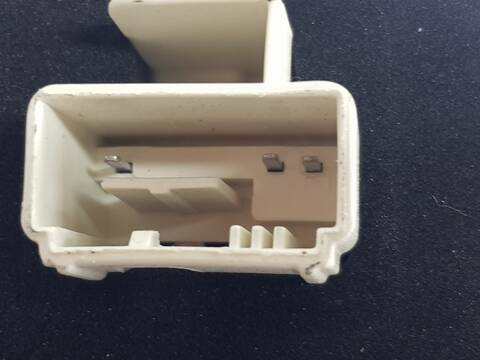 Foto 2ª: Piloto Trasero Izquierdo Volkswagen Touran ADVANCE BMT (2015)