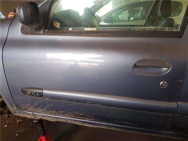 Foto 3ª: Puerta Delantera Izquierda Renault Clio 1.5 AUTHENTIQUE [1.5 LTR. - 60 KW DCI DIESEL] [K9K B7]