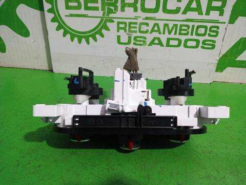 Foto 2ª: Mando Calefacción A. A. Dacia Sandero LAUREATE 90CV [K9K] (2012)