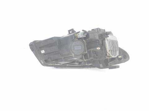 Foto 2ª: Faro Izquierdo Mercedes Clase C 160 CLA 200 D 117.908) (2015)