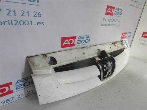 Foto 2ª: Rejilla Delantera Peugeot Partner 2.0 HDI 90CV 66KW FURGON [RHY (DW10TD)] (2004)