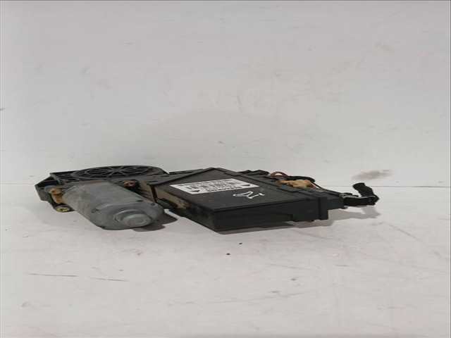 Foto 3ª: Elevalunas Eléctrico Delantero Izquierdo Audi A4 1.9 TDI 130CV 96KW [AVF,AWX] (2001)