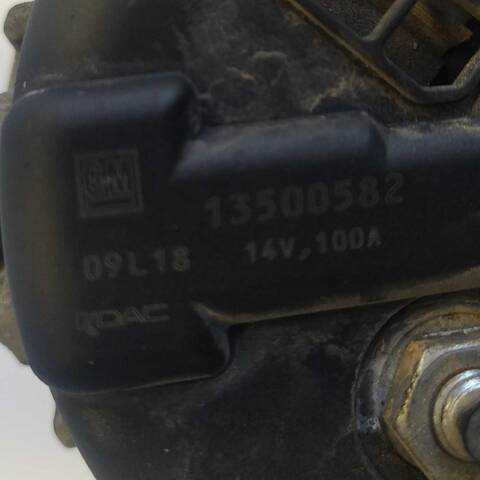 Foto 3ª: Alternador Opel Astra 1.4 68) (2009)