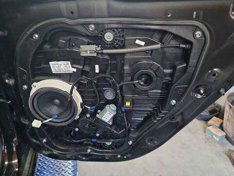 Elevalunas Manual Trasero Derecho Hyundai i30 2.0 N 275CV 202KW