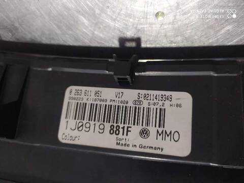 Foto 3ª: Cuadro de Instrumentos Volkswagen Bora HIGHLINE BERLINA 115CV 85KW (1999)