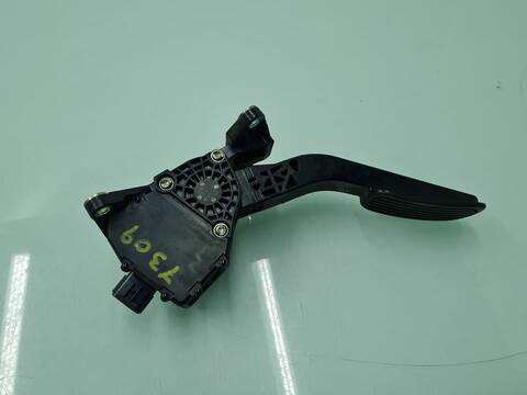 Pedal Acelerador Toyota Hilux DOBLE CABINA DLX 4X4 149CV 110KW