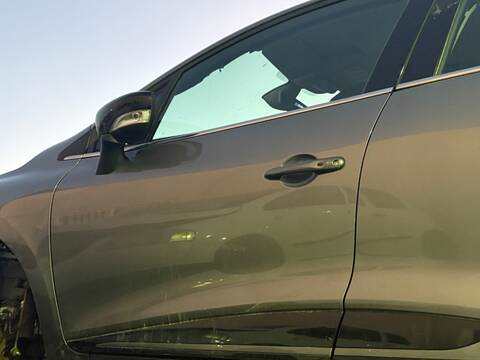 Puerta Delantera Izquierda Renault Clio H4B400