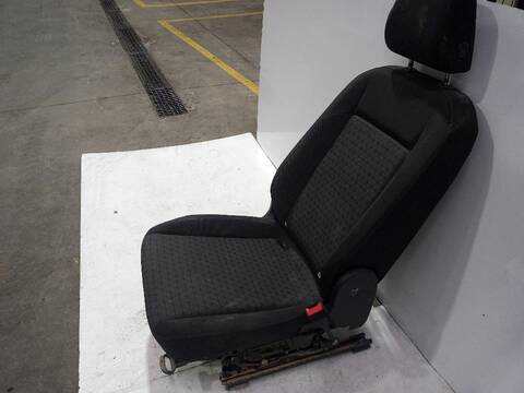 Foto 3ª: Asiento Delantero Derecho Volkswagen T-Cross ADVANCE 95CV [DKLA  DUSB  CHZL  DL] (2016)