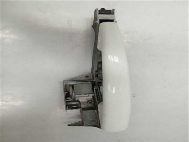 Maneta Exterior Delantera Derecha Peugeot 3008 1.6 BLUEHDI 115 MCBHXW MCBHYB) 116CV 85KW
