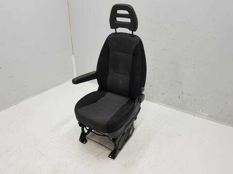 Foto 3ª: Asiento Delantero Izquierdo Fiat Ducato 130 RS 3450 MM) L2H2) (2014)
