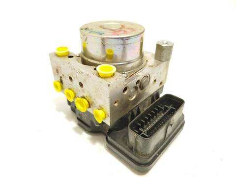 Foto 2ª: Abs Toyota Hilux 2.4 D GUN112_ GUN122_ GUN135_ GUN120_) 150CV 110KW [2GD-FTV] (2018)