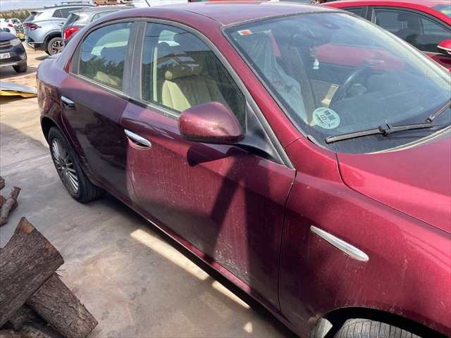 Foto 2ª: Puerta Delantera Derecha Alfa Romeo 159 1.9 JTD 150cv [939A2000] (2008)