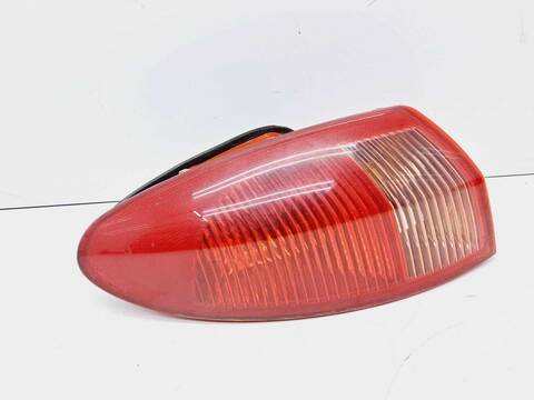 Foto 3ª: Piloto Trasero Izquierdo Alfa Romeo 147 1.6 16V CAT 105CV 77KW [AR37203] (2005)