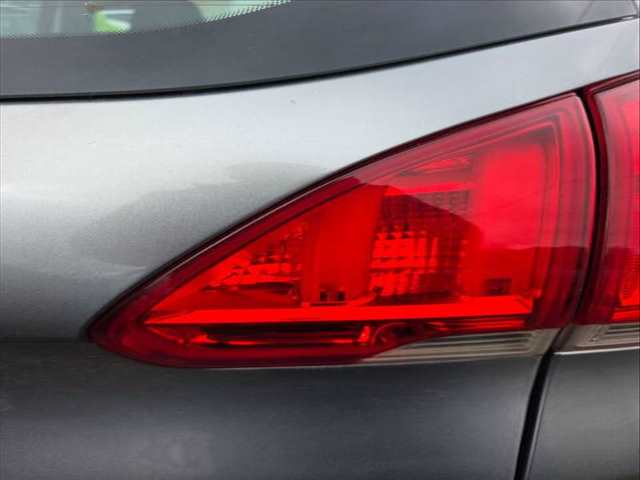 Piloto Portón Derecho Peugeot 2008 HMZ