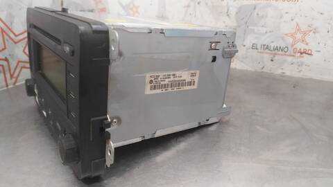 Foto 4ª: Sistema Audio Radio CD Volkswagen Golf BERLINA 105CV 77KW (2003)