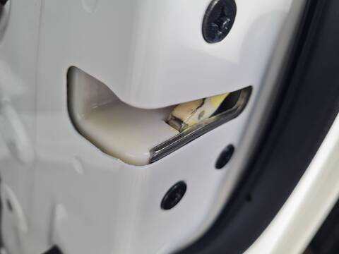 Cerradura Puerta Delantera Derecha Mazda CX5 CENTER-LINE AWD