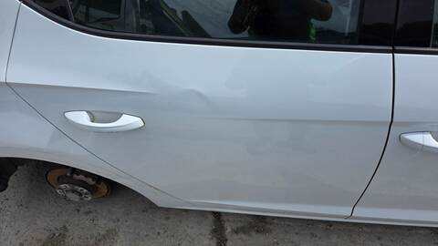 Foto 2ª: Puerta Trasera Derecha Seat Leon STYLE 105CV 77KW (2012)