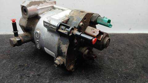 Foto 3ª: Bomba Inyeccion Kia Carnival 2.9 CRDI 144CV 106KW [J3] (2004)