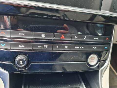 Mando Calefacción A. A. Jaguar XE PORTFOLIO 180CV 132KW
