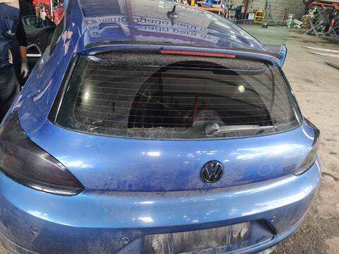 Portón Volkswagen Scirocco 2.0 TDI 103KW) 140CV