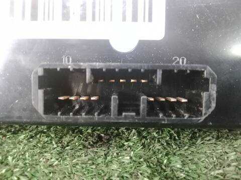 Foto 3ª: Caja Reles Fusibles Iveco Eurocargo 100E18 E5 130CV 177KW [F4AE3481B] (2008)