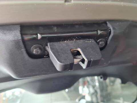 Cerradura Maletero Portón Peugeot 208 ACTIVE 82CV 60KW