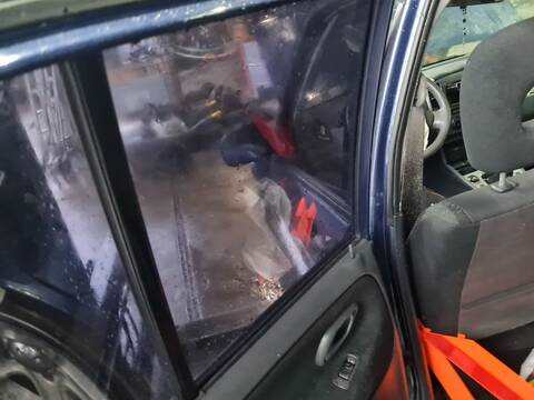 Elevalunas Manual Trasero Izquierdo Suzuki Grand Vitara 2.0 TD 109CV 80KW