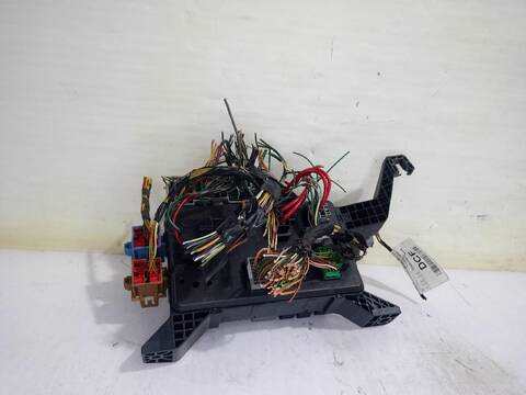 Foto 3ª: Caja Reles Fusibles Ford Mondeo GHIA 06.2003 ) D) 131CV [FMBA - N7BA] (2000)