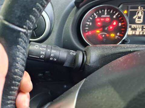Mando Multifuncion Nissan Qashqai TEKNA PREMIUM 4X4 150CV 110KW