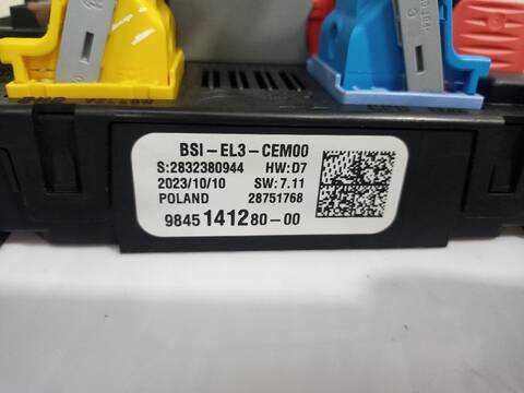 Foto 3ª: Caja Reles Fusibles Jeep Avenger ALTITUDE (2022)