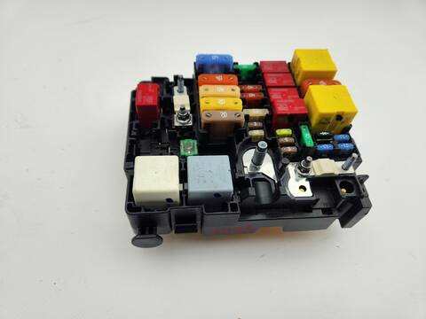 Caja Reles Fusibles Peugeot 5008 GT LINE 130CV