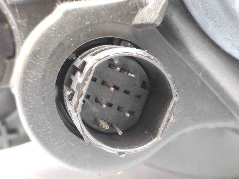 Foto 3ª: Faro Derecho Alfa Romeo 147 1.9 JTDM 8V 937.AXD1A 937.AXU1A 937.BXU1A) 120CV 88KW [937 A3.000] (2005)