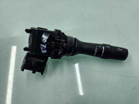 Mando Multifuncion Toyota Hilux CABINA DOBLE VX 4X4 171CV 126KW