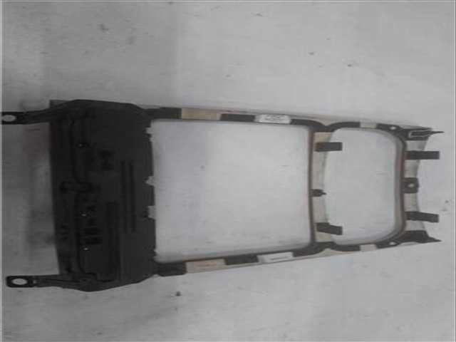 Foto 3ª: Consola Central Mercedes Clase C 160 BERLINA
