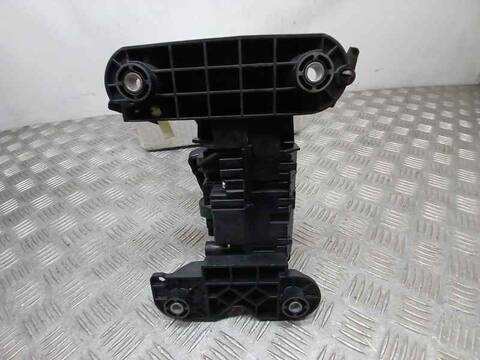 Foto 3ª: Palanca de Cambio Bmw X2 SDRIVE18D 150CV 110KW [B47C20B] (2022)