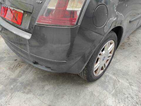Foto 2ª: Paragolpes Trasero Fiat Stilo 182B6000 (2003)