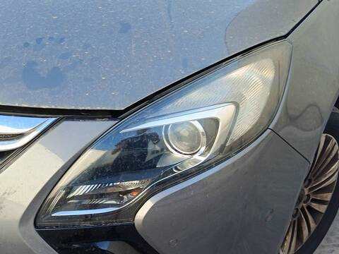 Faro Izquierdo Opel Zafira B16DTH
