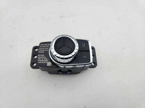 Foto 4ª: Mando Multifuncion Mercedes Clase A 140 A 45 AMG 4-MATIC 176.052) 360CV 265KW [133980] (2013)