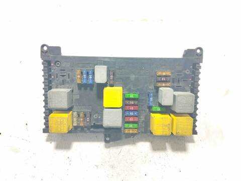 Caja Reles Fusibles Mercedes Viano 646982
