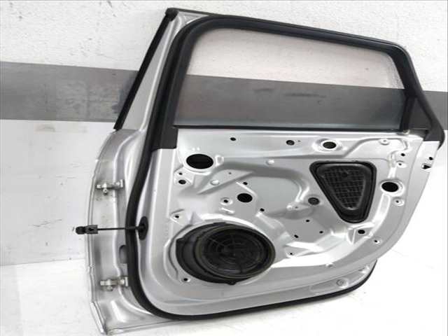 Foto 3ª: Puerta Trasera Derecha Audi A4 333 CV 245KW [CGWC CGW] (2014)