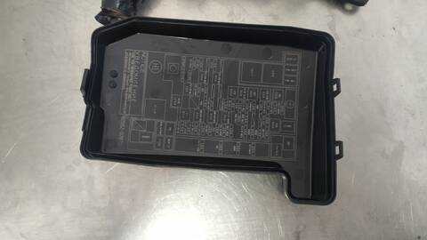 Foto 4ª: Caja Reles Fusibles Toyota Auris HYBRID ACTIVE BUSINESS PLUS 136CV 100KW