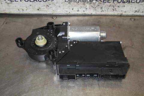 Foto 3ª: Elevalunas Eléctrico Delantero Izquierdo Volkswagen Touareg TDI V6 225CV 165KW [BKS] (2006)