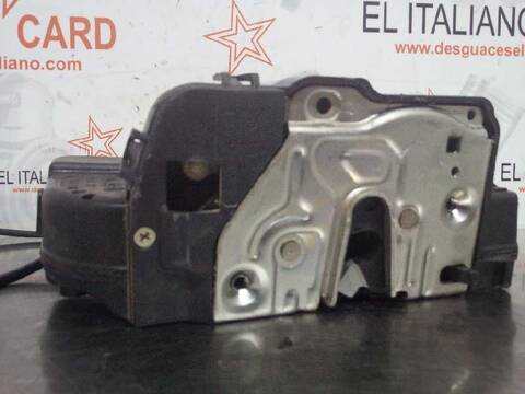 Foto 3ª: Cerradura Puerta Trasera Izquierda Mercedes Clase E 180 E 220 CDI 211.006) BERLINA 150CV 110KW [646961] (2002)