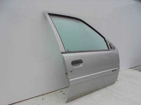 Foto 3ª: Puerta Delantera Derecha Citroen Saxo 1.5 D IMAGE 57CV 42KW [VJZ] (2000)