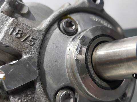 Foto 2ª: Bomba Inyeccion Volkswagen Caddy 2.0 TDI 102CV 75KW FURGON [DFS] (2015)