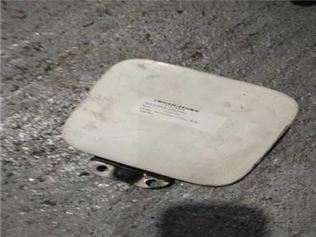 Tapa Exterior Combustible Toyota Hiace 2.4 HIACE COMBI 3 PLAZAS D [2.4 LTR. 58KW DIESEL]