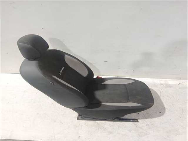 Foto 3ª: Asiento Delantero Derecho Dacia Sandero 1.5 DCI 90CV 66KW [K9K 612,K9K 626] (2013)